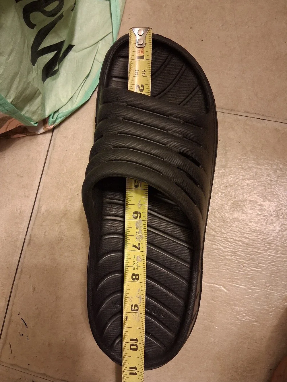 Men's KUAILU Black Slip-On Comfort Slides Similar to Crocs , size 10